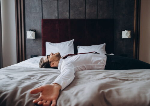 ¿Qué es el Jet Lag? Definición, Síntomas y Cómo Prevenirlo